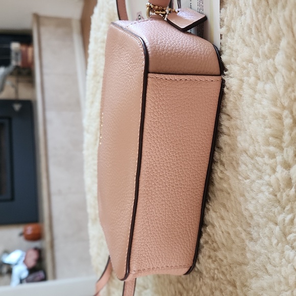 Gorgeous Coach Blush Pebbled Leather Mini Camera Crossbody Bag 🩷📷 - Picture 8 of 16
